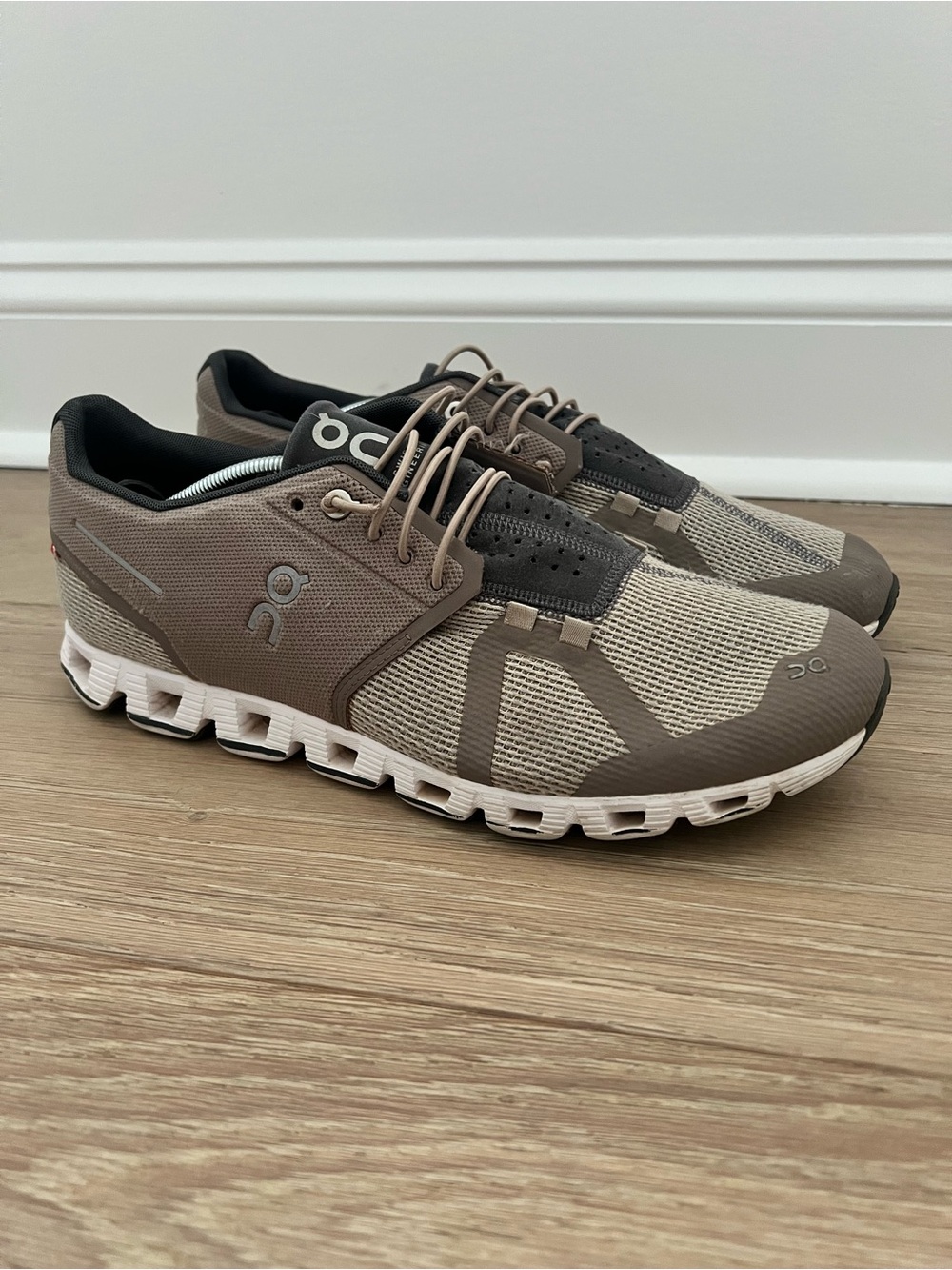 On Cloud Men Size 10 Fog Alloy Beige Sneakers 59.98025 Swiss Engineering Shoe
